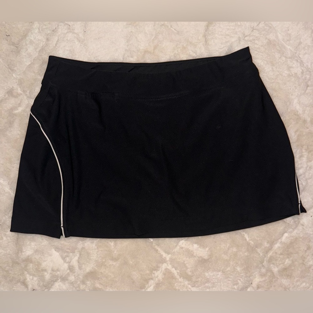 Xersion women’s tennis skirt black size L